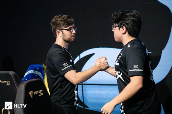 LPL选手签名队服公益拍卖助力慈善事业